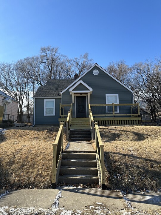 607 S Day Ave in Rockford, IL - Building Photo