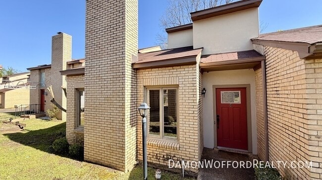 property at 34 Park Crest Pl