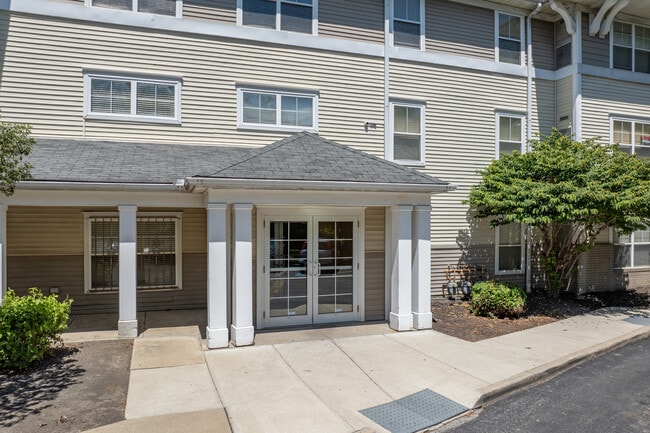 Glenhaven Apartments in Cleveland, OH - Building Photo - Building Photo