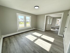 1005 13th Ave in Orion, IL - Foto de edificio - Building Photo