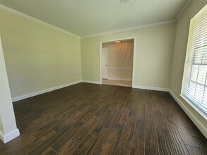 9322 Fairdale Ln in Houston, TX - Building Photo - Building Photo