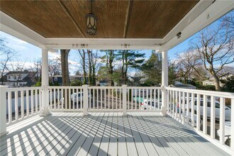 1320 Mamaroneck Ave in Mamaroneck, NY - Building Photo - Building Photo