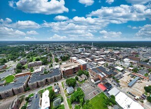 1200 E Walnut St, Unit 401 in Columbia, MO - Foto de edificio - Building Photo