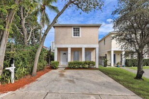 1541 NW 1st Ct in Miami, FL - Building Photo