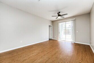 22820 Marsh Wren Dr in Land O Lakes, FL - Foto de edificio - Building Photo