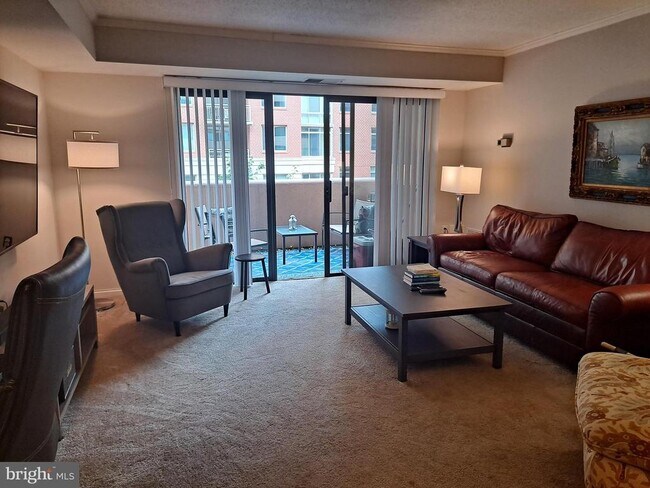 1301 N Courthouse Rd in Arlington, VA - Building Photo - Building Photo