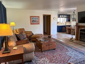 813 Valley Rd in Arroyo Grande, CA - Building Photo - Building Photo