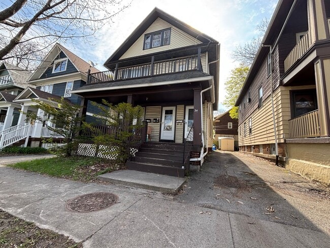 32 Laburnam Crescent in Rochester, NY - Building Photo - Building Photo