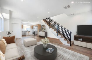 6455 Troost Ave in Los Angeles, CA - Building Photo