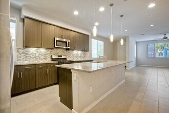 734 Trunorth Cir in Escondido, CA - Building Photo - Building Photo