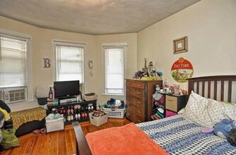 15 Princeton St, Unit 1 in Medford, MA - Building Photo - Building Photo