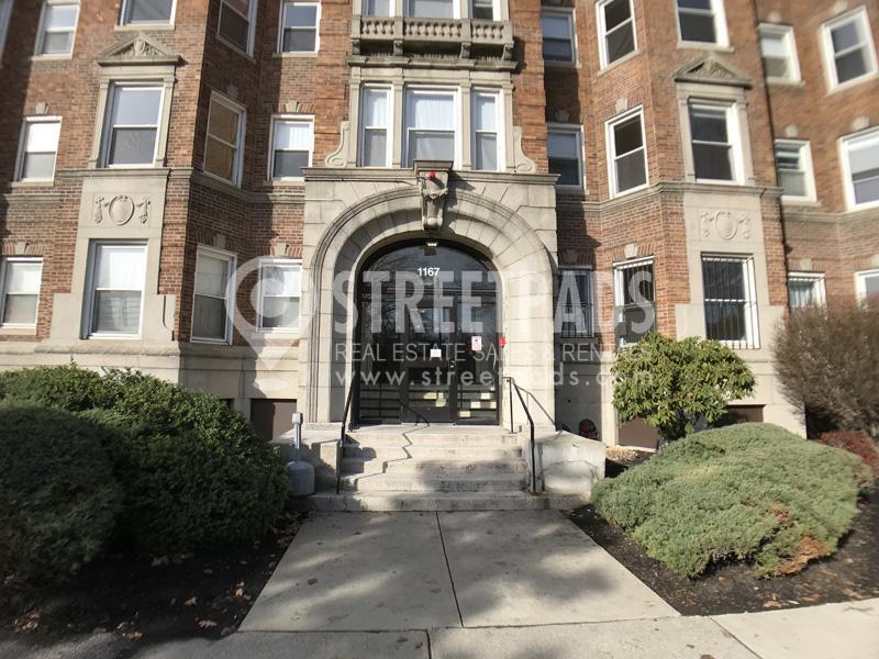 1167 Boylston St in Boston, MA - Building Photo