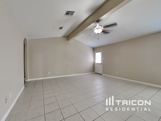 308 Summer Horse Dr in La Marque, TX - Building Photo - Building Photo