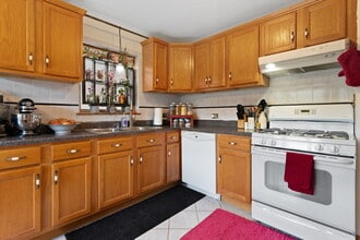 5515 N Artesian Ave in Chicago, IL - Building Photo - Building Photo