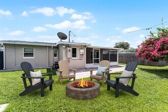 4821 Anzio St in Orlando, FL - Foto de edificio - Building Photo