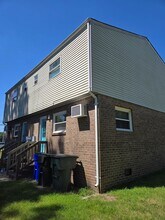 7932 Turner Rd in Norfolk, VA - Foto de edificio - Building Photo