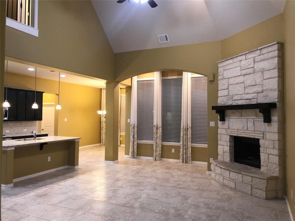 5827 Chaste Ct in Rosenberg, TX - Building Photo