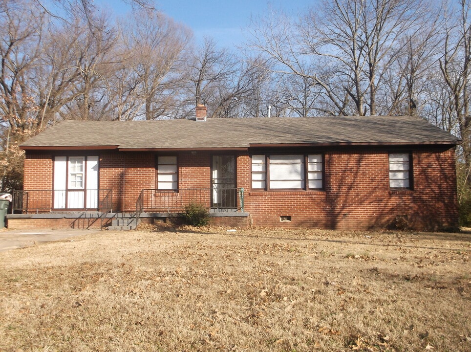 4000 Balfour St in Memphis, TN - Building Photo