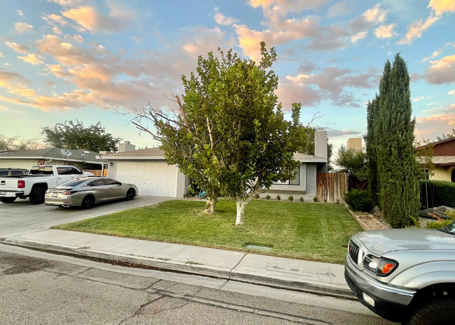 224 N Broadway St in Ridgecrest, CA - Building Photo - Building Photo