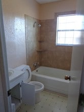 2213 NW 28th St in Lawton, OK - Building Photo - Building Photo