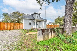 983 N Main St in Bentonville, AR - Building Photo - Building Photo