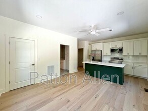 10 Deaver Park Cir in Asheville, NC - Building Photo - Building Photo