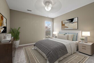Oakcrest Condominiums in Iowa City, IA - Building Photo - Building Photo