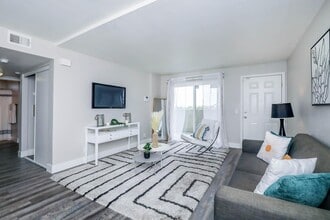 Aspire of the High Desert in Victorville, CA - Building Photo - Building Photo