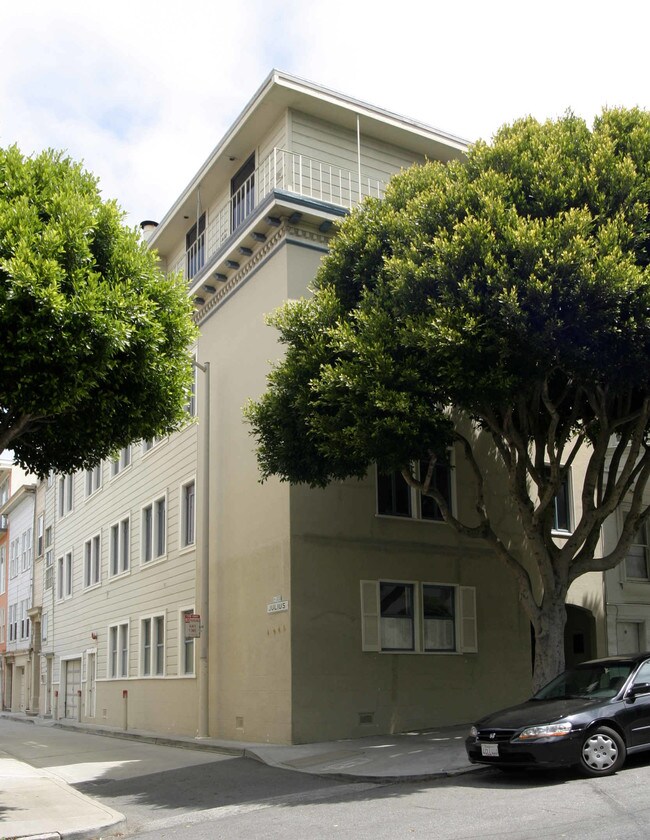 374-378 Lombard St in San Francisco, CA - Building Photo - Building Photo