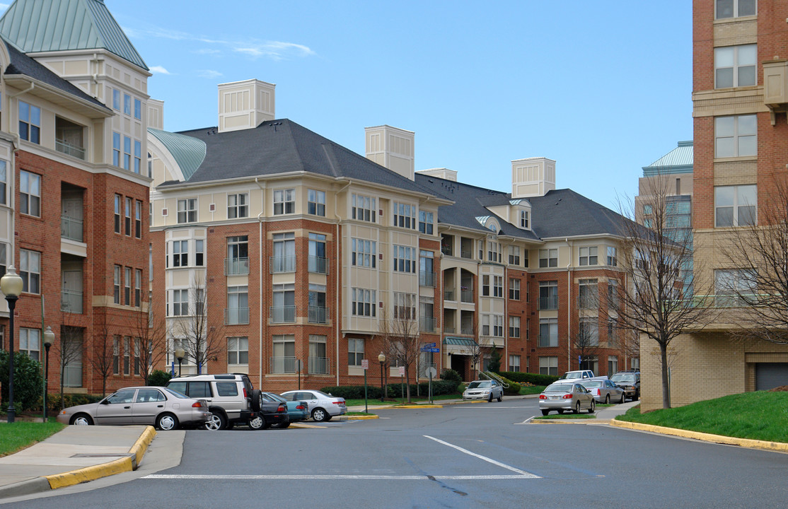 Stratford Condominiums in Reston, VA - Foto de edificio