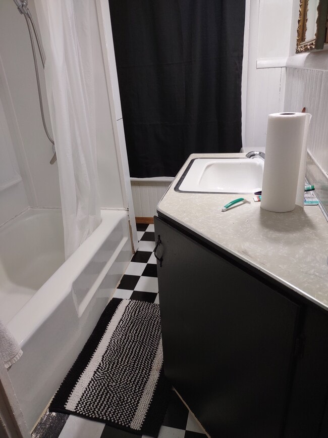 120 W Cayuga St in Oswego, NY - Building Photo - Building Photo