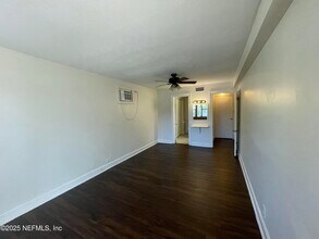 5258 Janice Cir S in Jacksonville, FL - Building Photo - Building Photo
