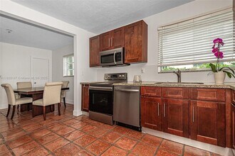 309 Bird Rd in Coral Gables, FL - Building Photo - Building Photo