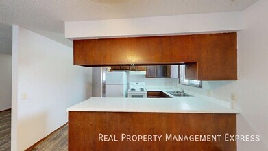 2 Bed 1 Bath Apartment in Sioux Falls, SD - Building Photo - Building Photo