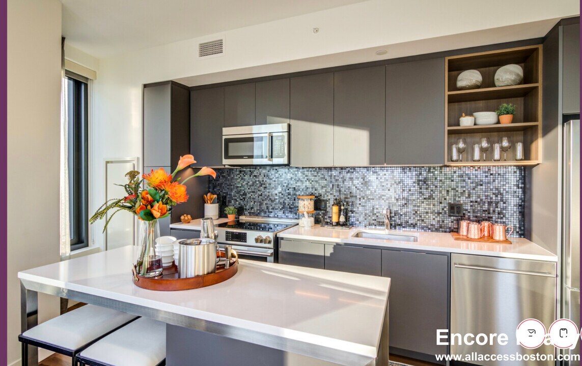 100 Sudbury St in Boston, MA - Building Photo