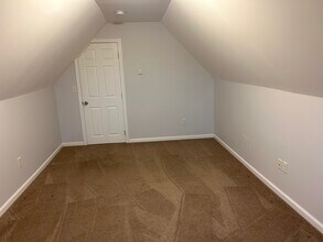 7 Saint Mary St, Unit 3 in Fairhaven, MA - Building Photo - Building Photo