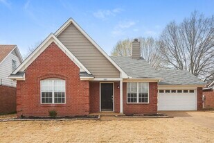 5895 Waverly Dr in Horn Lake, MS - Building Photo