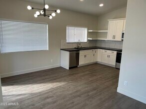 1539 E Beacon Dr in Gilbert, AZ - Building Photo - Building Photo