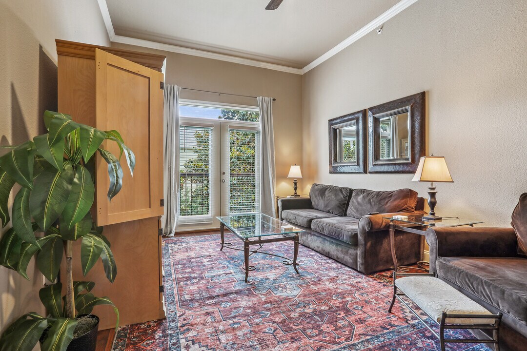 6765 Corporate Blvd, Unit The Mod Loft in Baton Rouge, LA - Foto de edificio