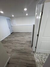 6118 Strathmore Ln, Unit B in Madison, WI - Foto de edificio - Building Photo