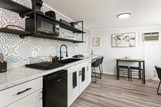 1204 Co Rd 431 in Pine Hills, FL - Building Photo - Building Photo