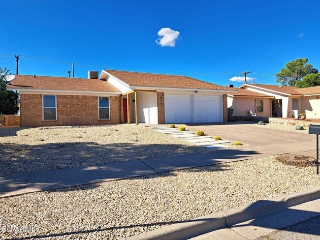 817 Centennial Dr in El Paso, TX - Building Photo - Building Photo