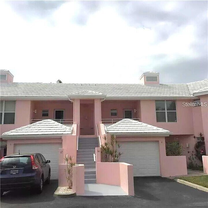 4220 Pinebrook Cir in Bradenton, FL - Building Photo