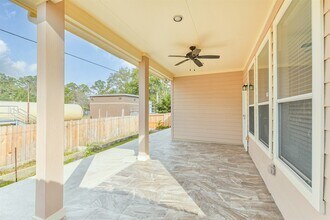 13731 Cypresswood Crossing Blvd in Houston, TX - Foto de edificio - Building Photo