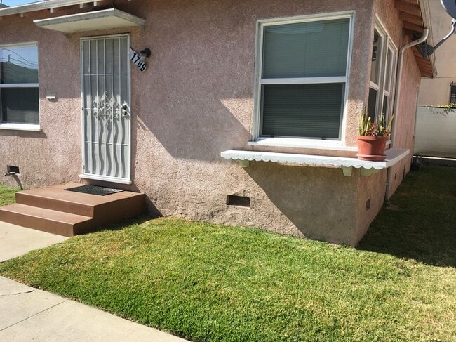 property at 1709 Redondo Blvd