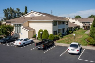 Heritage Apartments in Lynden, WA - Building Photo - Building Photo