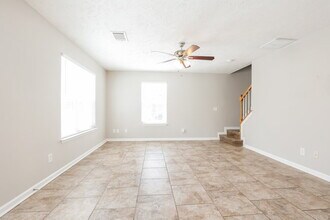 300 Sarna Dr in La Vergne, TN - Building Photo - Building Photo