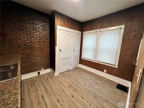 3234 Oakridge Dr in Dayton, OH - Building Photo - Building Photo