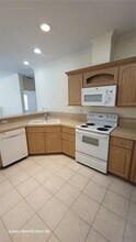 4936 Marina Palms Dr in Port Richey, FL - Foto de edificio - Building Photo