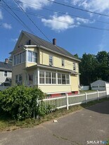 28 George St in Wallingford, CT - Building Photo